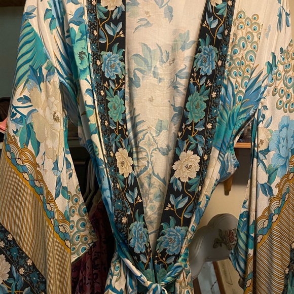 Spell Cloud Dancer Kimono - Picture 3 of 8